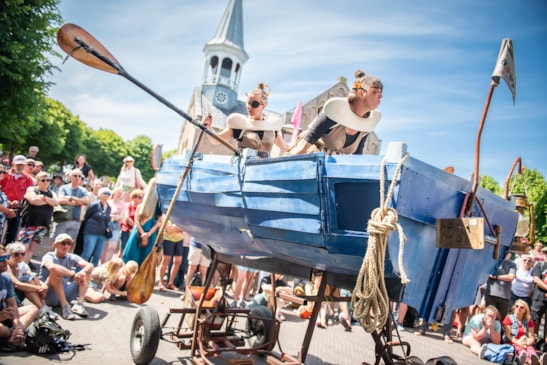 250618_OEROL_250618_Oerol_Midsland_Straattheater_Compagnie_Daad_BOAT_BerbeRinders_018